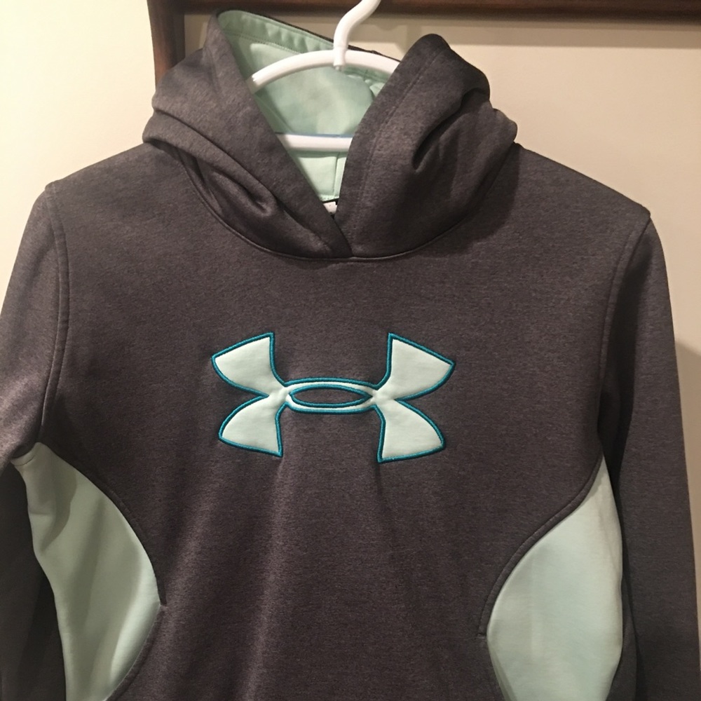 Girls Under Armour sweatshirt
